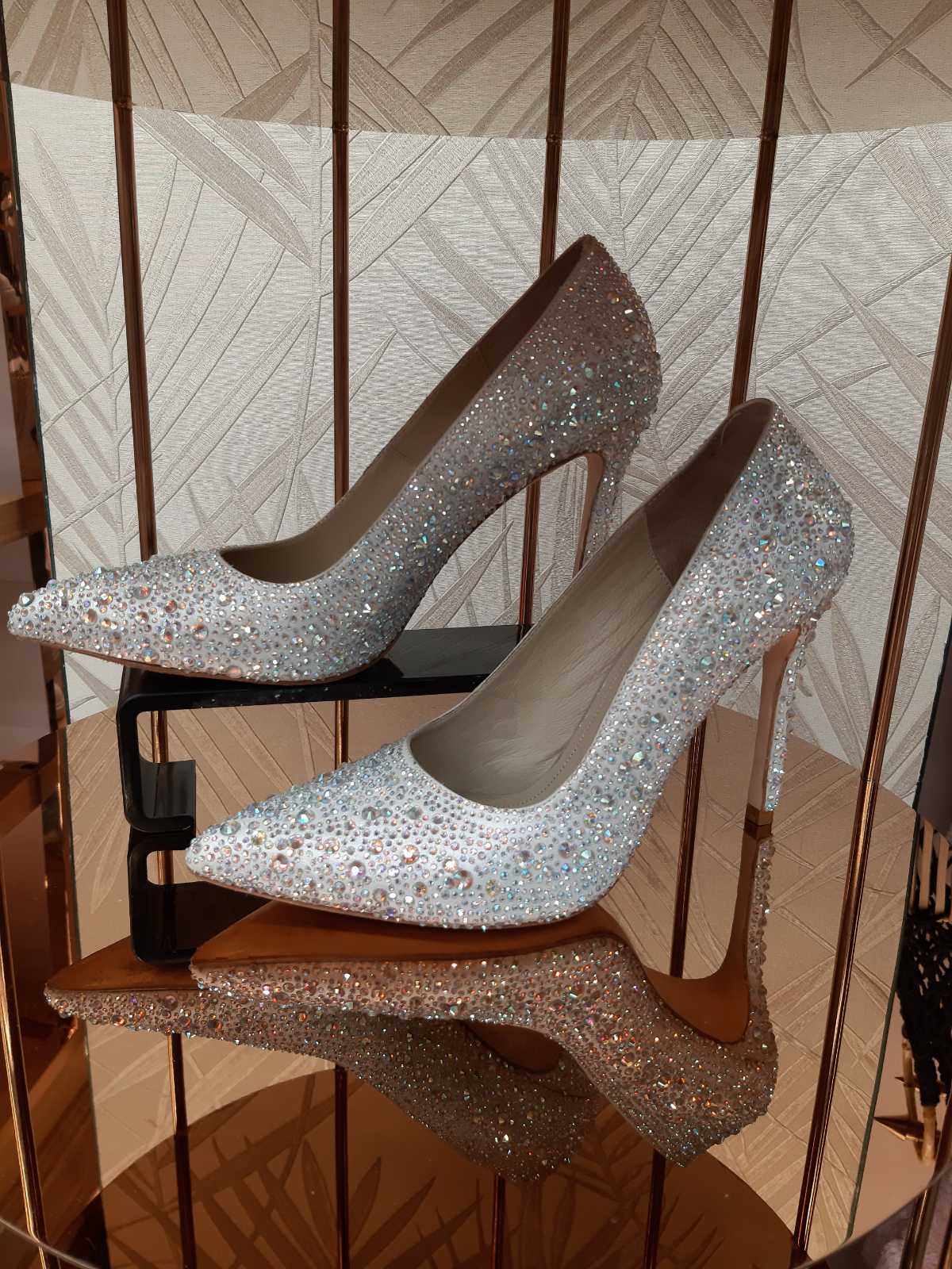 Дамски официални обувки Yoncy  естествена кожа сребристи