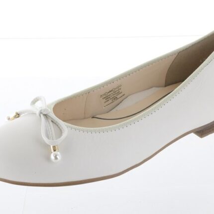 Дамски равни елегантни обувки Ara бели