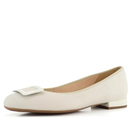 Дамски обувки на нисък ток Ara естествена кожа ширина H слонова кост