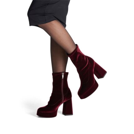 Дамски боти Tamaris на ток  Toucht It бордо