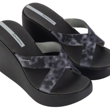 Дамски чехли на платформа Ipanema Lipstick 83520 черни