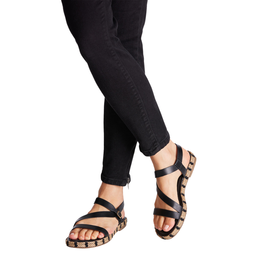 Дамски сандали Tamaris естествена кожа черни