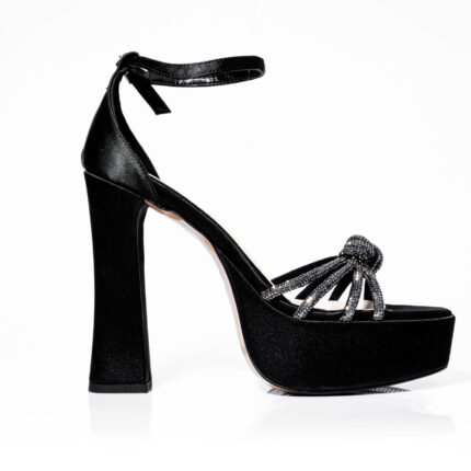 Дамски сандали на висок ток Yoncy черни