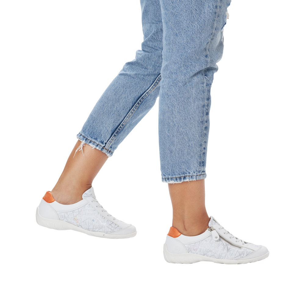 Дамски спортни обувки Remonte бели R3406-81