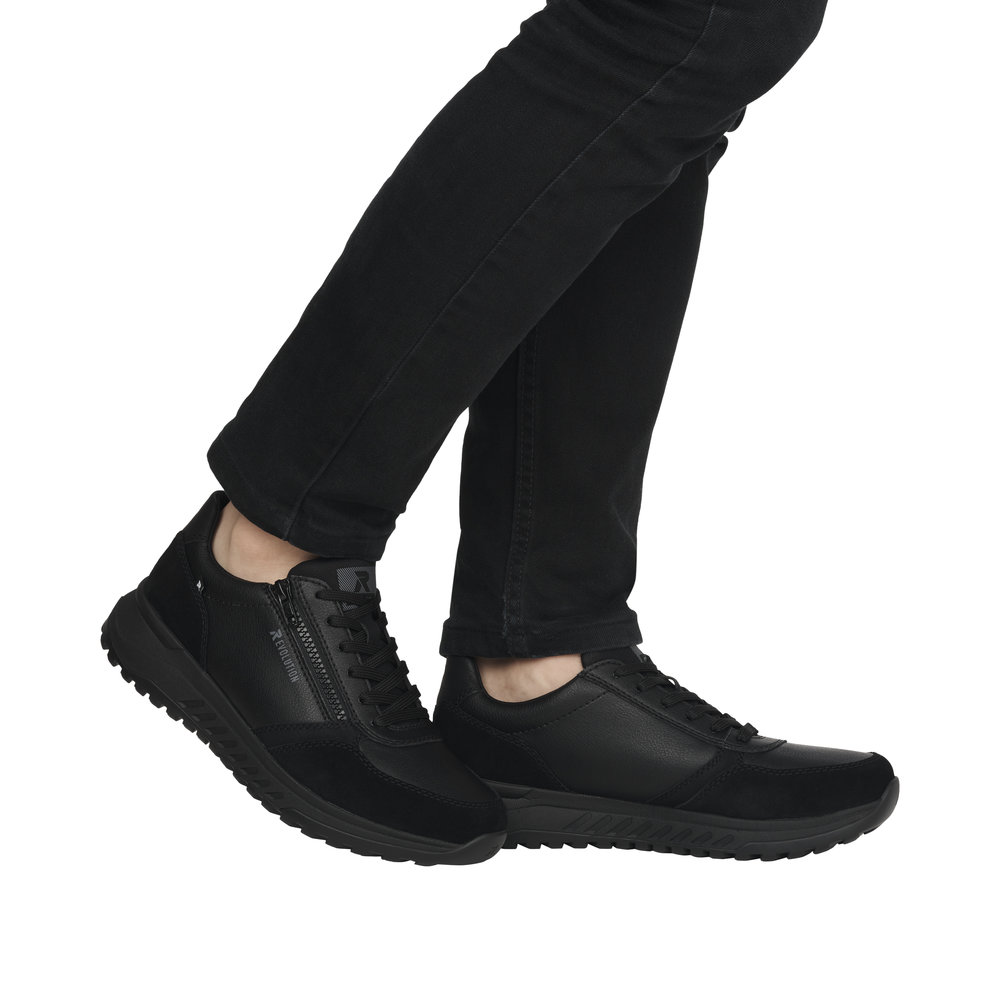 Мъжки спортни обувки Rieker U0101-00 черни