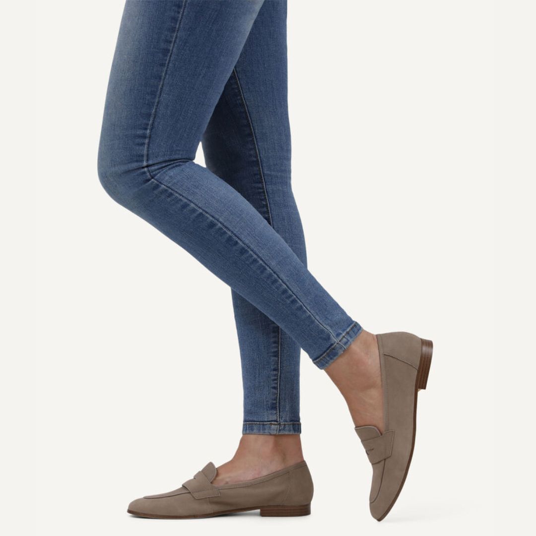 1 Дамски равни обувки от естествен велур Caprice - Image 1