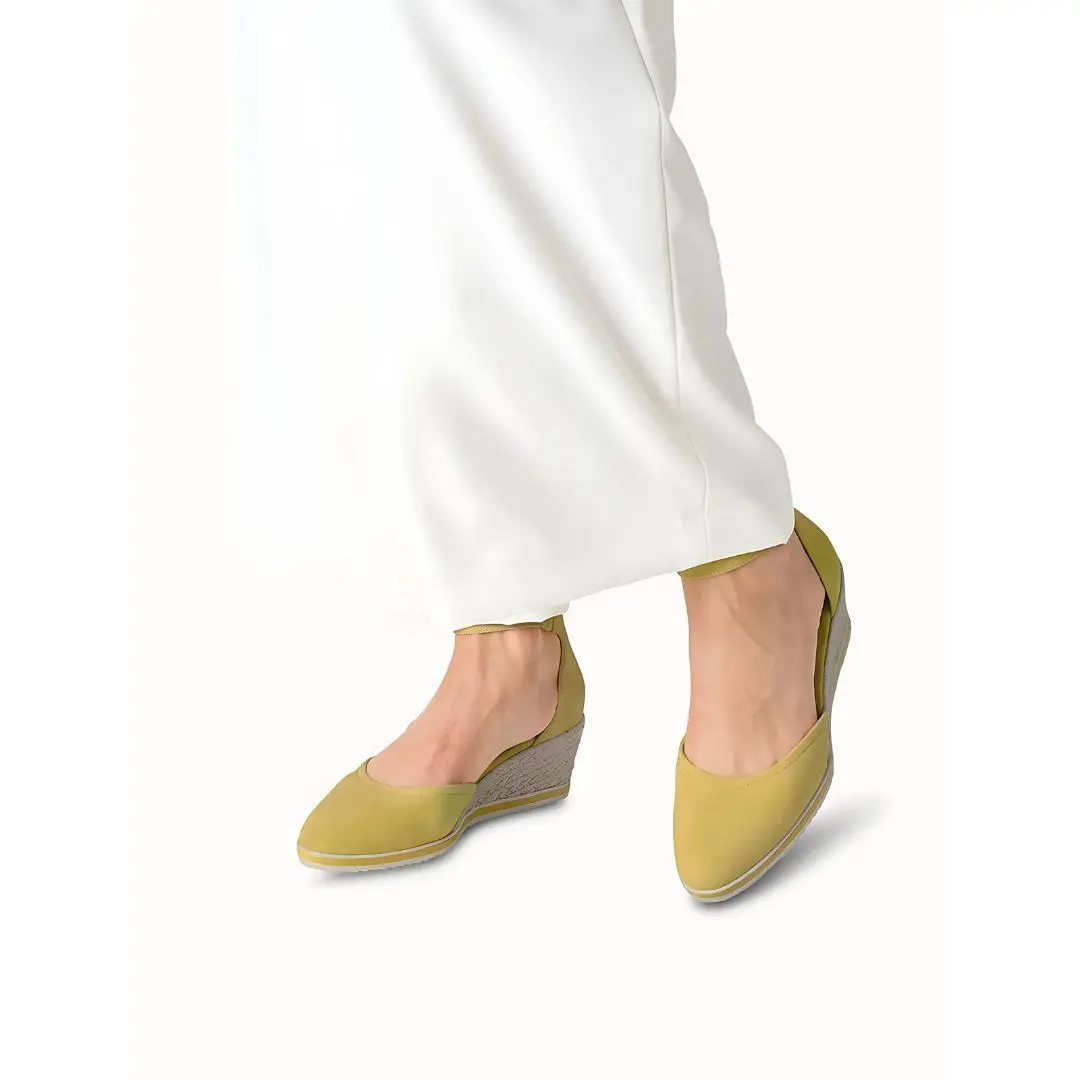 7-34.jpg Дамски обувки на платформа Tamaris Touch It жълти - Image 1