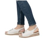 Дамски сандали RIEKER 62902-80 F ширина бежови