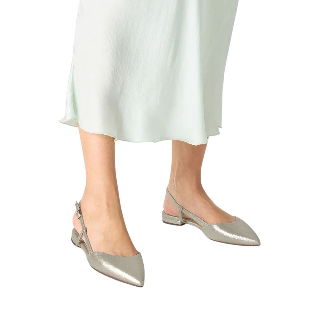 new collection (Реклама във Facebook) Дамски рaвни обувки Tamaris Touch it златисти - Image 1