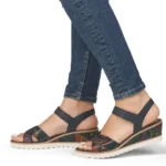 Дамски кожени сандали на платформа Remonte R6252-15 сини