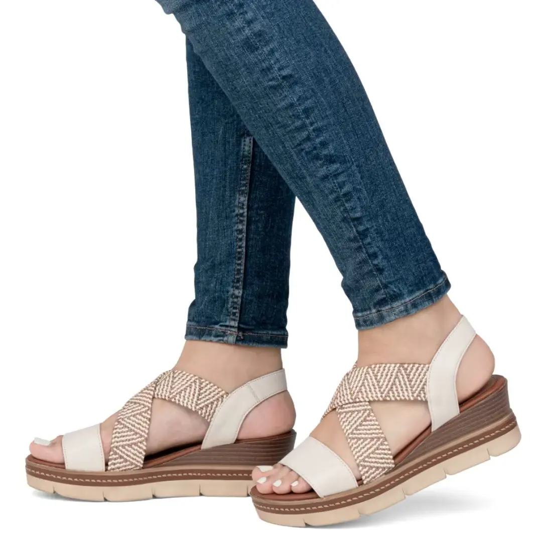 D2L54-60-1 Дамски бежови сандали на платформа REMONTE D2L54-60 ширина F1/2 - Image 1