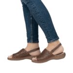 Дамски кожени сандали RIEKER 65985-25 F ширина кафяви