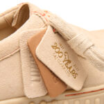 Дамски велурени обувки Clarks Torhill Bee бежови - Image 3