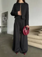 Дамски елегантен костюм Yoncy черен - Image 2